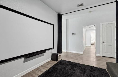 5BR Holiday Getaway in DeSoto with Pool, Hot Tub & Cinema - Foto 40