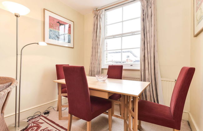 Smart 2 bedroom flat near Pimlico Tube - Photo 27