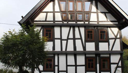 Holiday Home Romantisches Fachwerkhaus zwischen Rhein und Mosel by Interhome - Foto 4