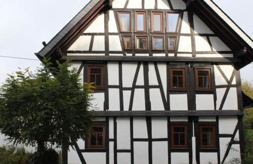 Holiday Home Romantisches Fachwerkhaus zwischen Rhein und Mosel by Interhome - Foto 4