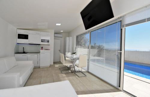 Apartments Lux with pool - Foto 67