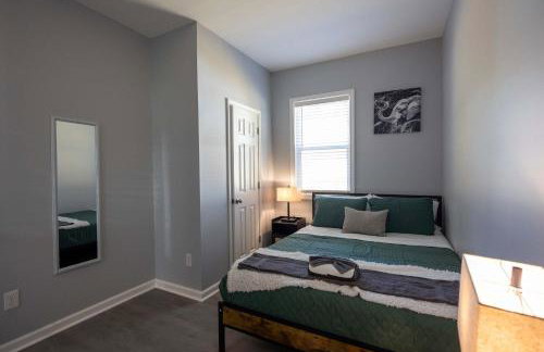 4 Min to Downtown - 11 to Elon - Washer and Dryer - Foto 24