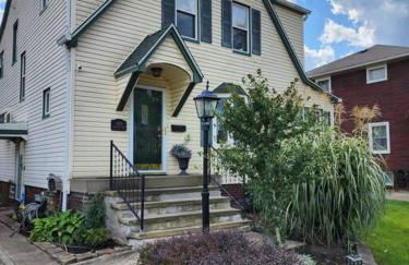 Spacious Three Bedroom Parma Home Sleeps six Near Cleveland - Foto 2