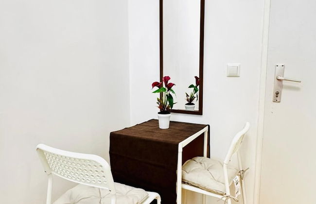 Comfy 4BR 10 Min Transport to Stadthalle - Photo 22