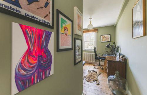 Modern Comforts in a Designer Home - Photo 18