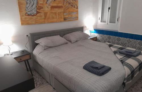 The Beach Hut with Lazy spa - Foto 26