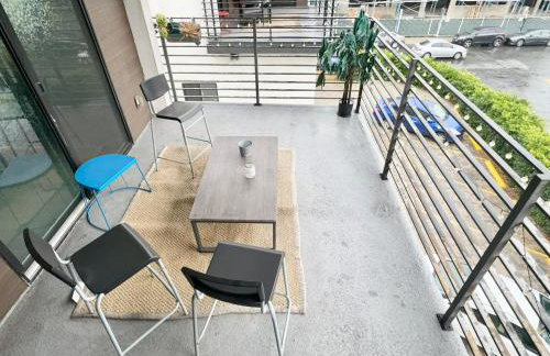 Cozy Chamber 3 BR Hollywood Townhouse - Photo 30