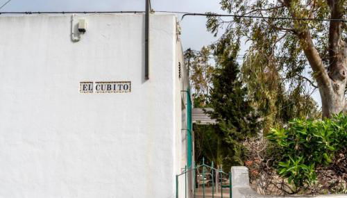 TurAlmeria - Casa Tranquila con Jardín y Aparcamiento privado - Foto 5