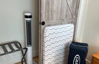 Walk to Dining, Coffee. Ping Pong, Bikes, Fire Pit - Photo 35