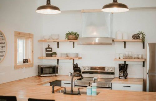 New Cabin Pet Friendly With A Game Room And King Beds - Foto 38