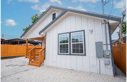 Spacious Delightful 4 BR/ 3 BA Close to Downtown - Foto 10