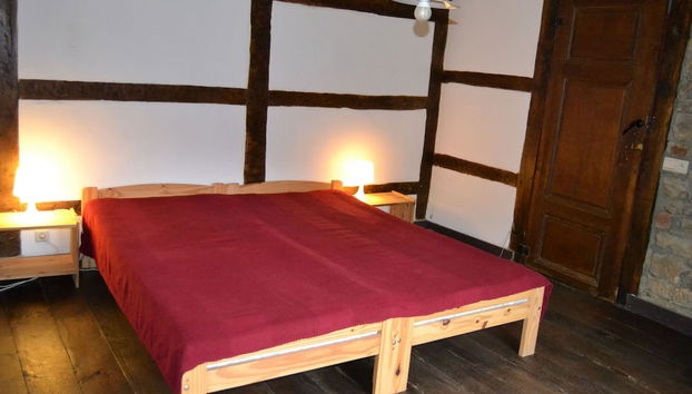 Well Kept Gite, Short Distance From the River and Forest - Foto 3, Habitación