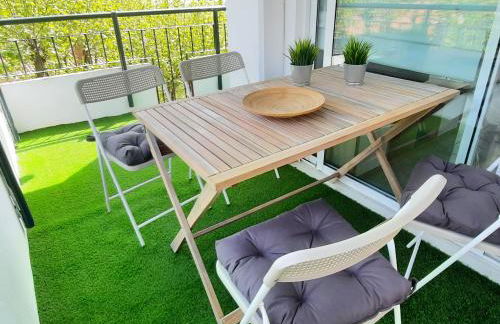 Apartment with pool near the beach and Barcelona by train - Photo 15