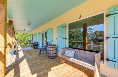 Waterfront Gulf Coast Home with Outdoor Oasis! - Foto 21