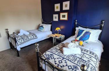 Rumer Hill House a unique boutique styled place to stay in Cannock close to A5 the McArthur Glen outlet - Foto 4