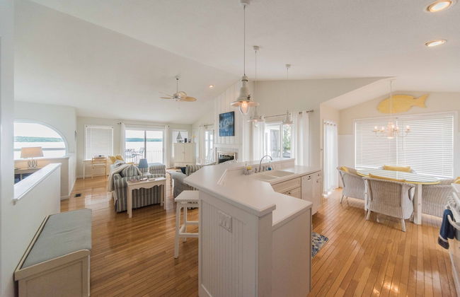 Lake-front Luxury 5bdrm on Kentucky Lake - JZ Vacation Rentals - Foto 19