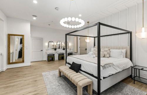 The LUX at West Event & Stay, Pool, Golf & Pickle - Foto 34