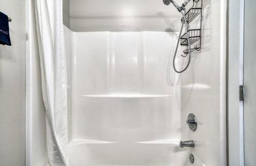 CozySuites Music Row Spacious 2BR with free parking 46 - Foto 24