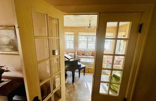 Historic McDowell House Antique Charm by Hospital - Foto 16