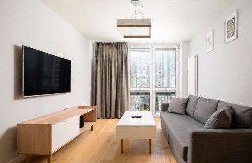 Rondo ONZ Modern Apartment by BookingHost - Foto 1