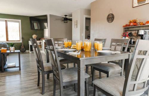 King Bedroom/Private Hot tub/Cozy Living Room - Foto 9