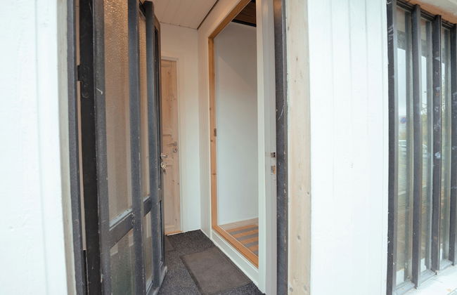 Sea View Apt / Central / Spacious / Free Parking - Photo 2