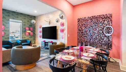 36 Guests on Music Row Bachelorette Suites Glam Room 5 Minutes to Downtown - Foto 2, Other