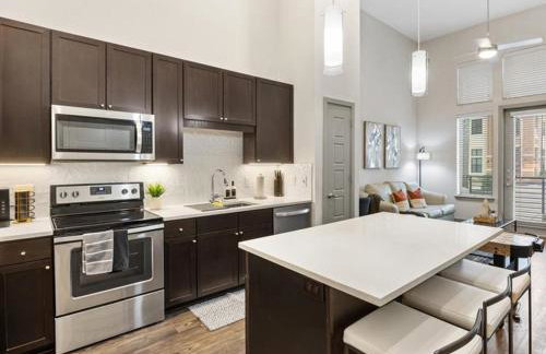 Serene Frisco Apt with Pool, EV Charger and Gym - Foto 15