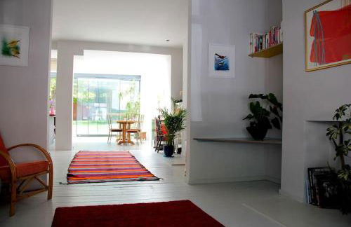 Large, modern, light, open plan designer house - Foto 4