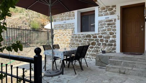 Stone house under a rock Kukos - Foto 2