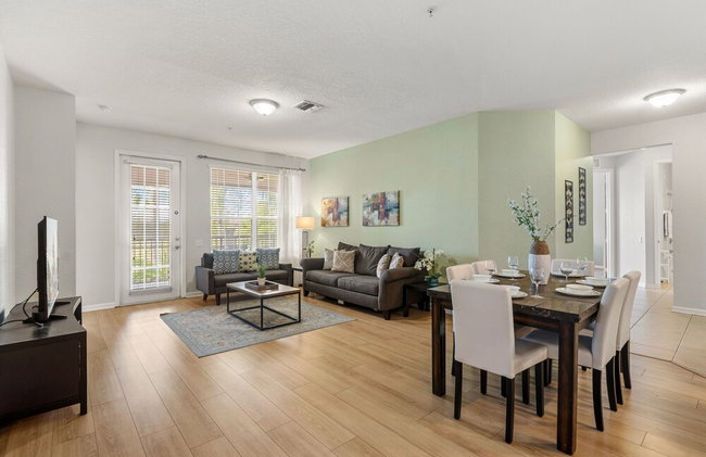 Beautiful LAKEVIEW Deluxe Condo Near Theme Parks - Photo 1