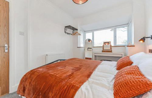 High Tide, East Wittering - Photo 13