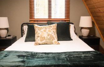 Cozy A-FrameKing BedSkiFire PitSchuss - Foto 35