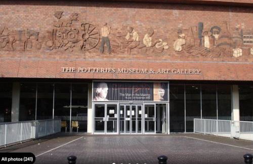 SPACIOUS DETACHED 5 Bedroom4 Bathroom WIFI Parking - Foto 58