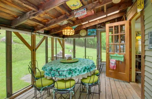 Rustic-Chic Cottage with Yard and Grill - Near Hiking! - Foto 1