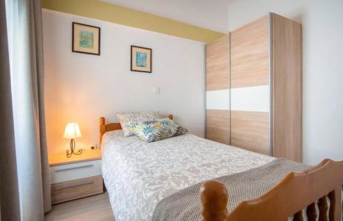 2 Bedroom Gorgeous Apartment In Veli Brgud - Photo 14