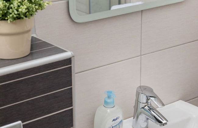 2 Bedroom Apt. in the Business Zone- Free Parking - Photo 13