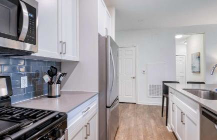 Luxury Modern Apt with Patio - Foto 8