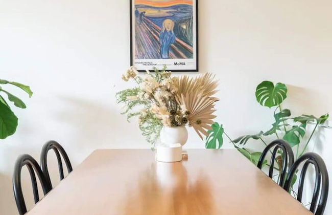 Charming 1BR in Fitzroy w/ Parking, Pool, + Gym! - Foto 15