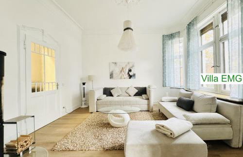 Ferienhaus Villa EMG Velbert nah Düsseldorf Essen Dortmund, Familien Gruppen bis 27 Personen, 3 Küchen, Kaminofen, Terrasse - Photo 8