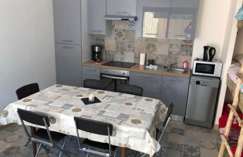 Chalet authentique à Clermont-Créans avec piscine partagée - Photo 53