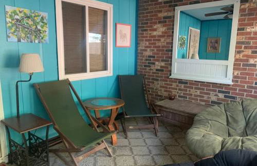 Family Friendly Downtown Home - Private Yard & Grill - Location, Location, Location! - Foto 17