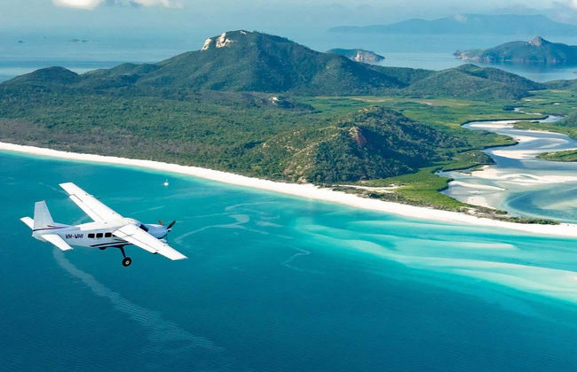 Vol en avion de tourisme dans les Îles Whitsundays + Snorkeling - Photo 1