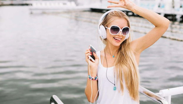 Dance on the high seas!