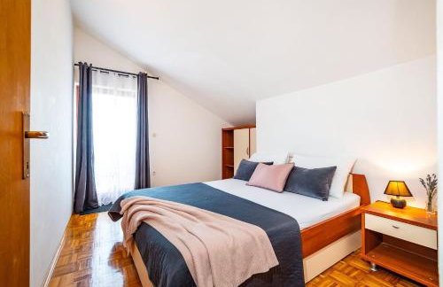 Merita Apartments with Pool - Photo 21