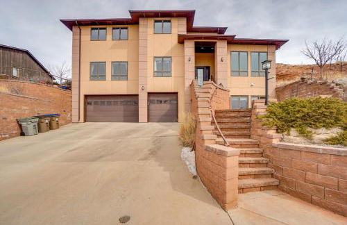 Upscale Laramie Home with Hot Tub and Patio! - Foto 1