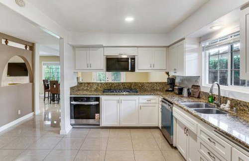 5 Mi to Anaheim Convention Center Retreat with Yard - Foto 4