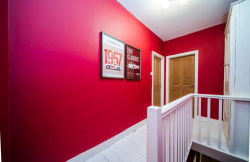 3 Bedroom House, Free Parking, Easy M53 Access - Photo 16