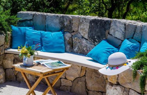 Beautiful Home In Gromaca With Wifi - Photo 12