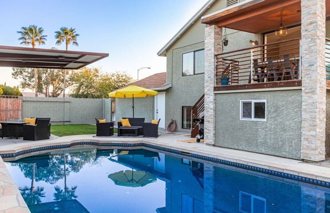 Princess Retreat Private Pool Firepit Sleeps 12 - Photo 3